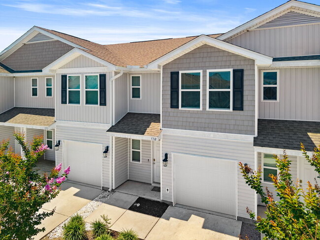 Building Photo - 5768 Callaway Cir