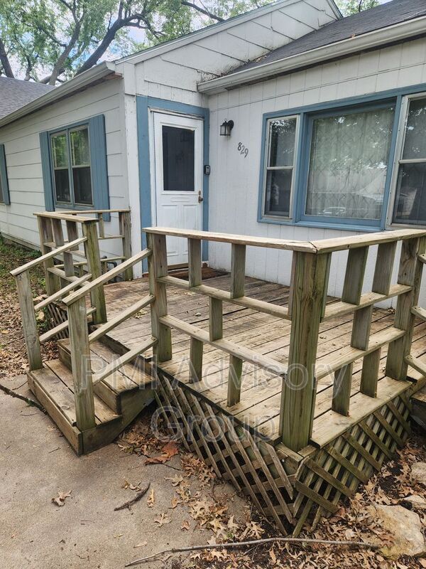 Foto principal - 829 SW Cambridge Ave