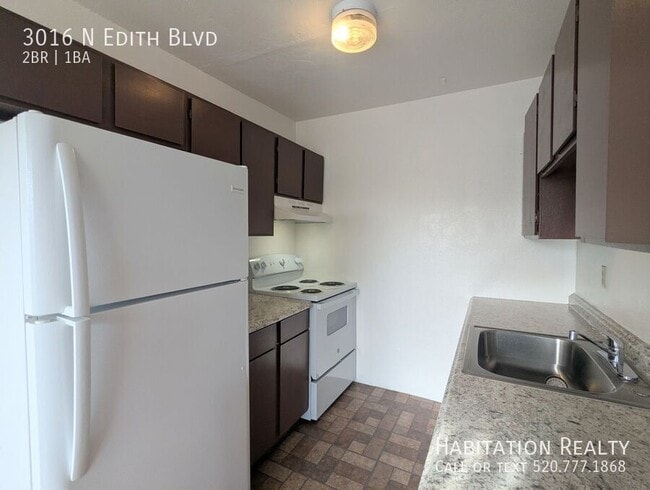 Building Photo - 3016 N Edith Blvd