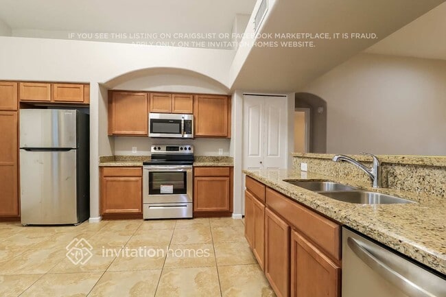 Foto del edificio - 19220 N 74th Dr