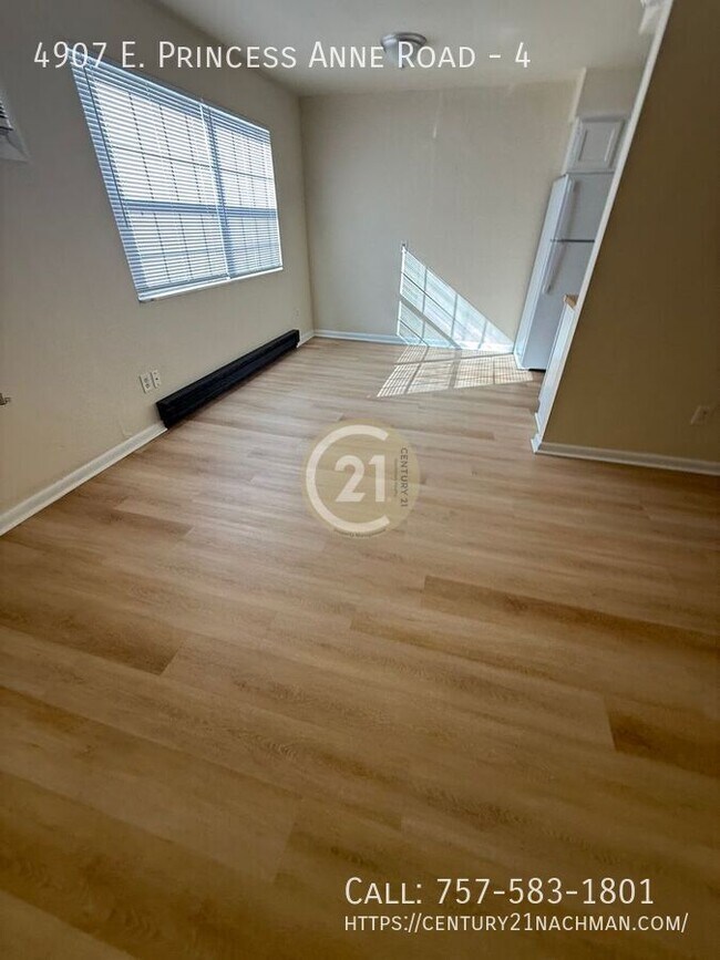Foto del edificio - 4907 E Princess Anne Rd