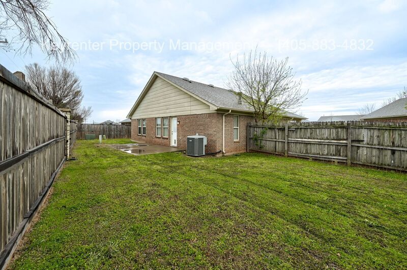 Photo - 13313 SW 2nd Ter