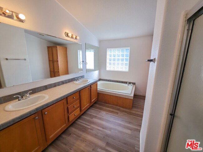Foto del edificio - 25120 Charina Ln