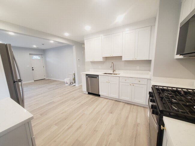 Foto del edificio - 73 Willowbrook Ave