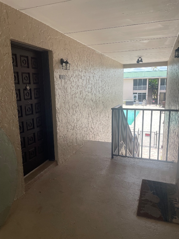Building Photo - 3907 Del Prado Blvd S