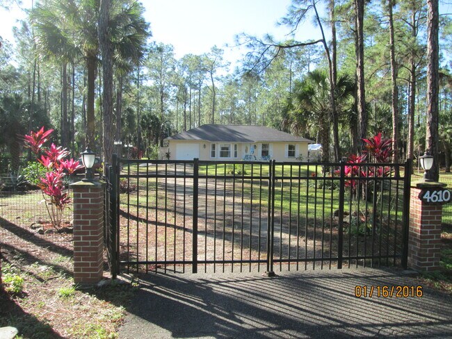 Foto del edificio - 4610 3rd Ave SW