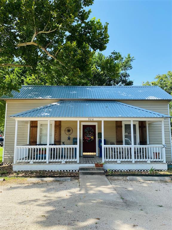 926 Bonham St, Columbus, TX 78934 House for Rent in Columbus, TX