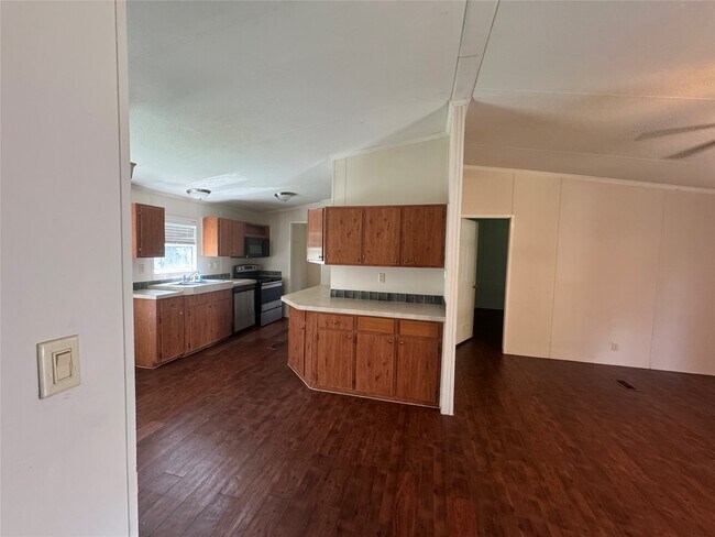 Building Photo - 16415 Tamra Ct