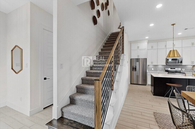 Building Photo - 1077 Maverick Dr