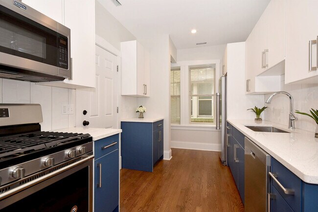 Building Photo - 225 A Washington Blvd