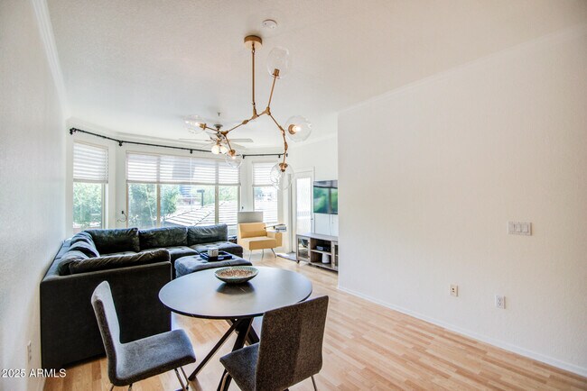 Foto del edificio - 435 W Rio Salado Pkwy
