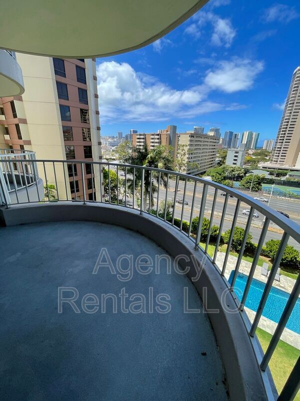 Building Photo - 1018 Lunalilo St