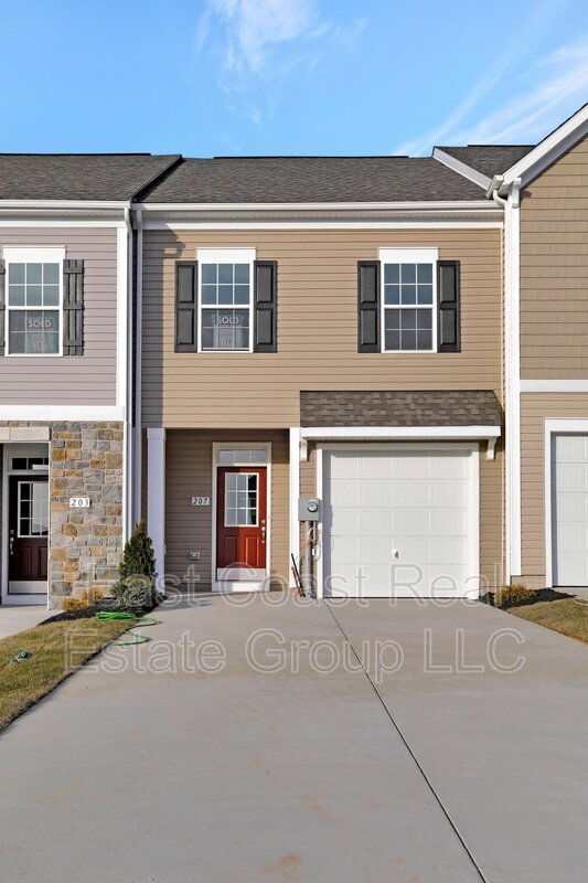 Building Photo - 207 Charterhouse St