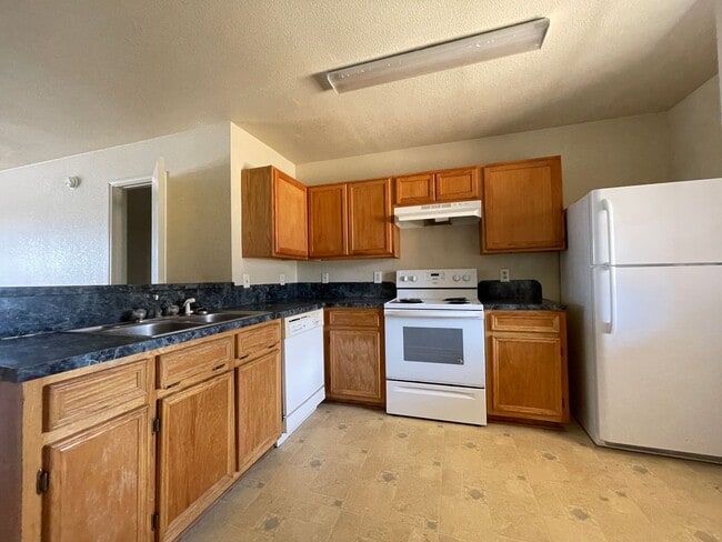 Building Photo - 3408 Zephyr Rd