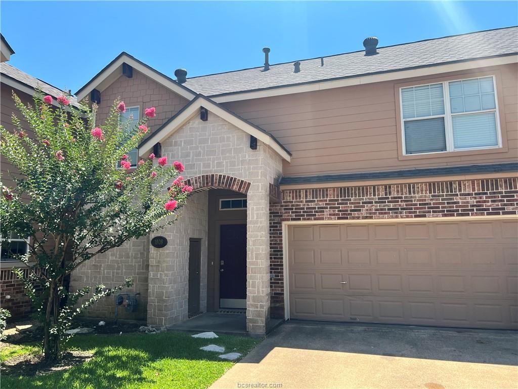 Foto principal - 1808 W Villa Maria Rd