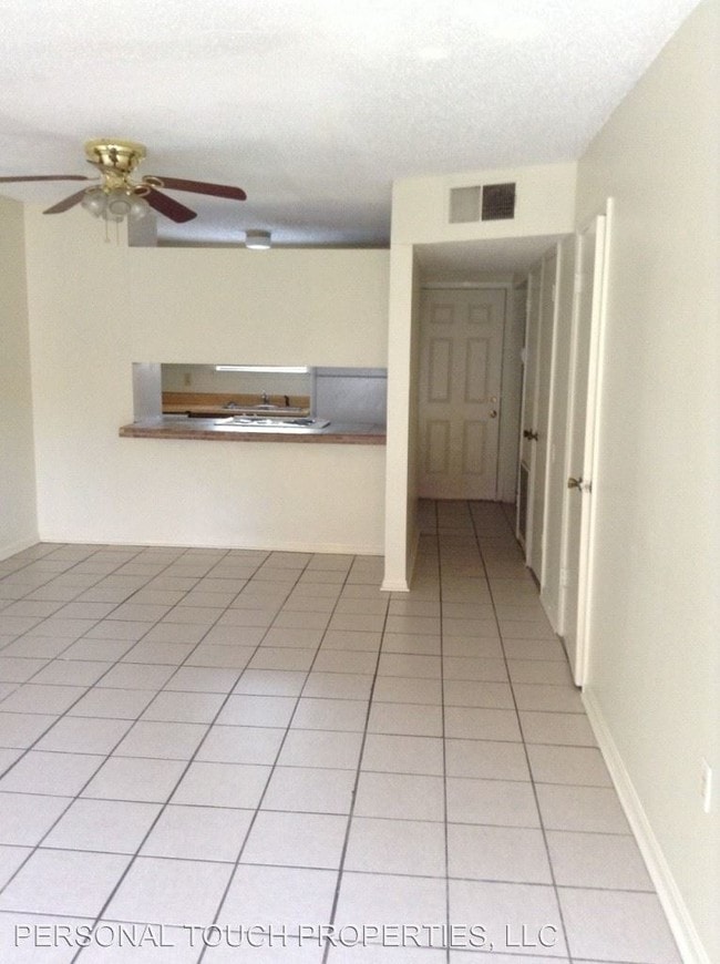 Building Photo - 8150 Bayou Fountain Ave