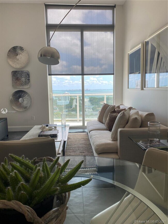 Foto del edificio - 2525 SW 3rd Ave