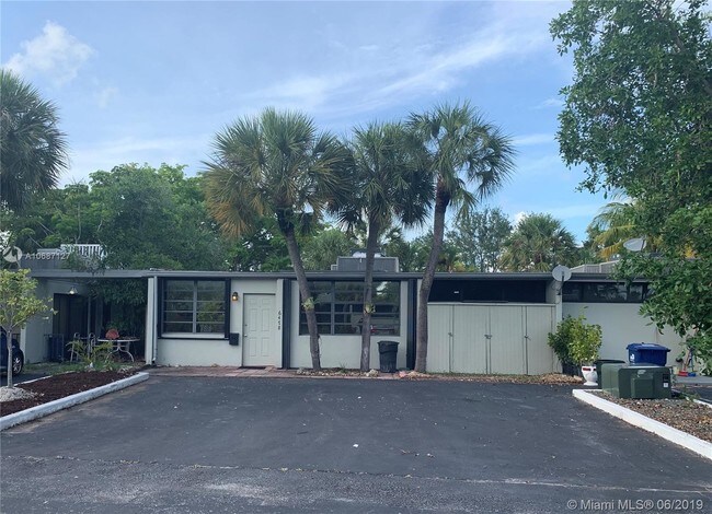 Building Photo - 6478 Miami Lakes Dr