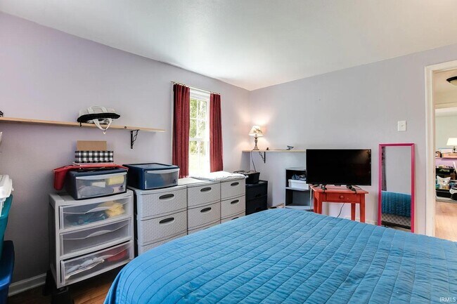 Foto del edificio - 54135 Maple Ln