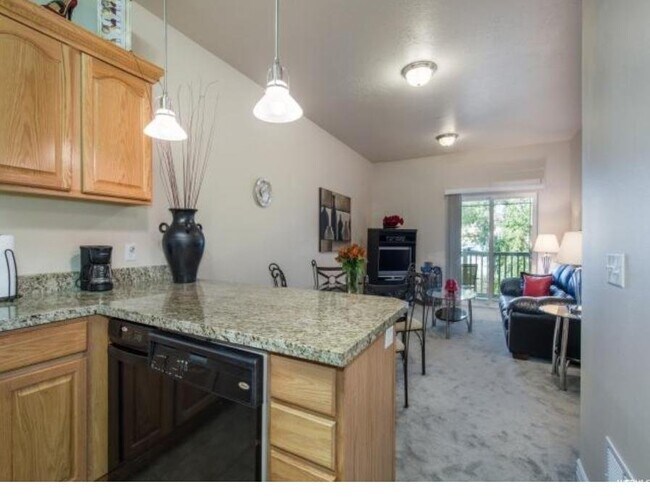 Foto del edificio - 1156 E 3300 S