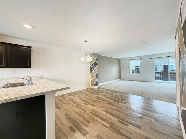 Foto del edificio - 2385 Upland Rd