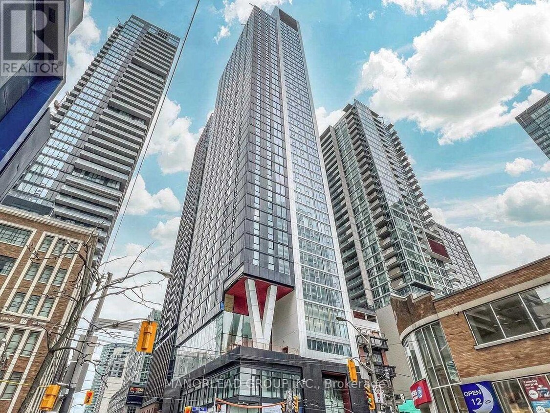 Primary Photo - 357-1357 King St W