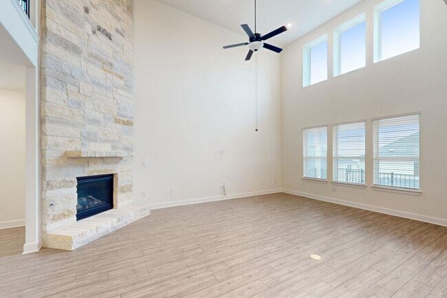 Foto del edificio - 3825 Waxahachie Rd