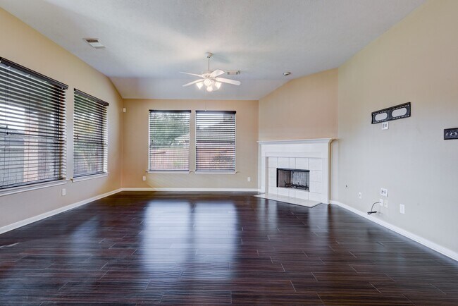 Foto del edificio - 21903 Hannover Ridge Dr