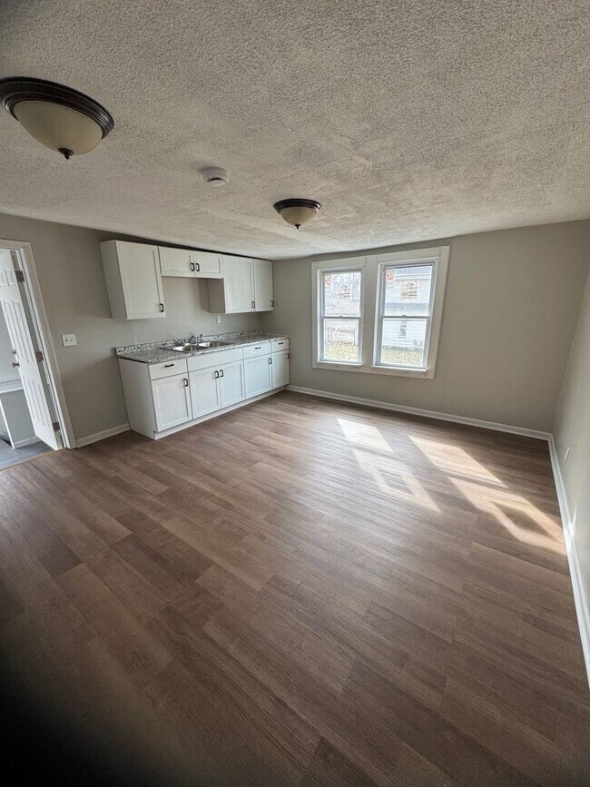 Foto del edificio - 3811 E 55th St