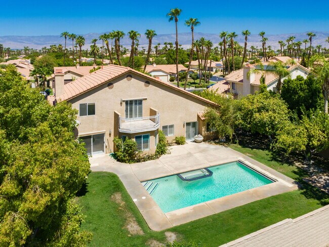 Foto del edificio - 76817 Manor Ln