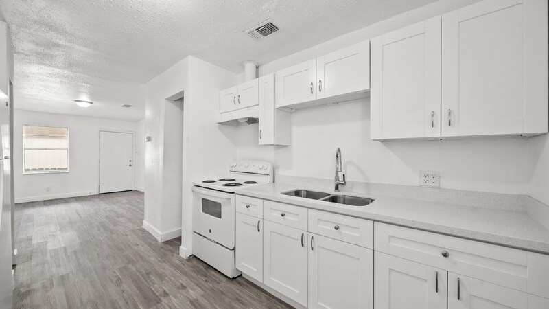 Foto principal - 7819 Glass St