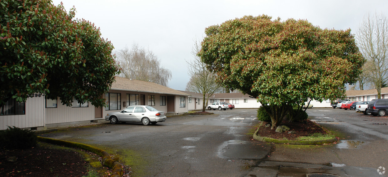 Building Photo - Hill Street Apartments