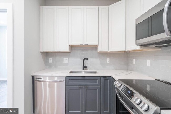 Building Photo - 435 N 35th St