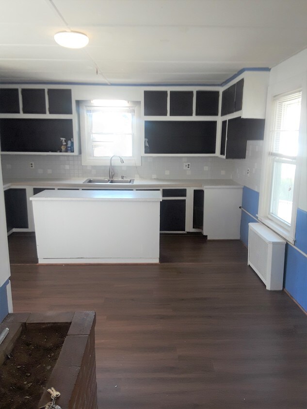 Kitchen - 225 High St