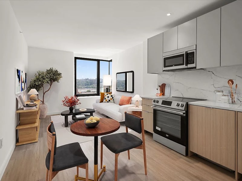 Photo - 5055 Broadway (New York, NY)