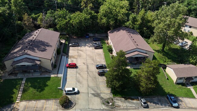 Foto del edificio - 405 Clayton Dr