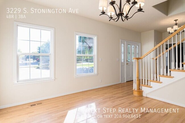 Building Photo - 4 Bed 2.5 Bath in Eagle