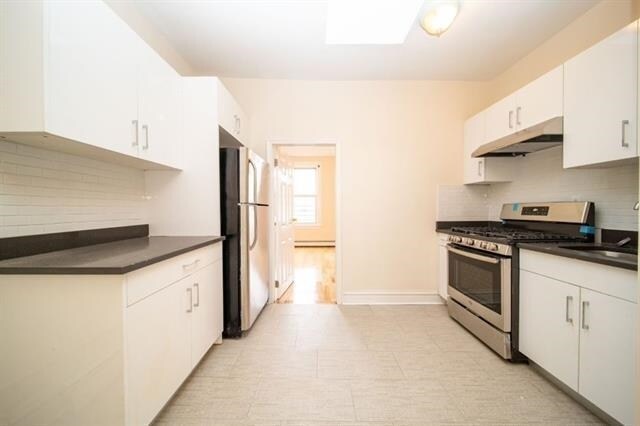 Foto del edificio - 538 Bramhall Ave