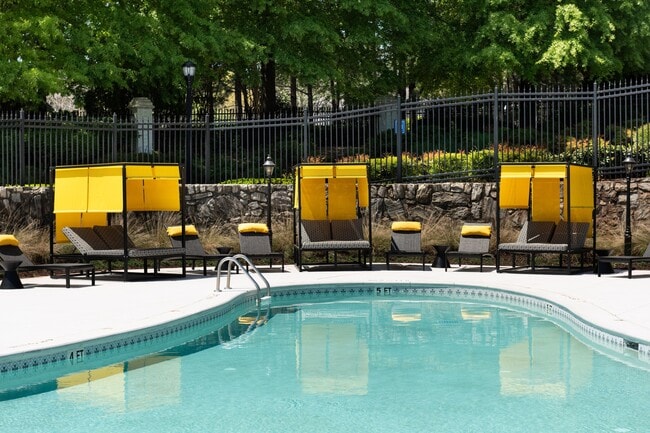 Poolside Cabanas - The Kendrick