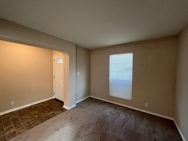Building Photo - 2703 Skybound