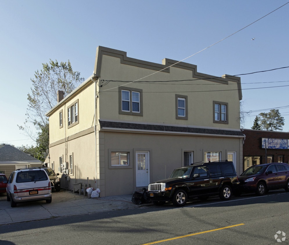 140 Meacham Ave, Elmont, NY 11003 Apartments in Elmont, NY