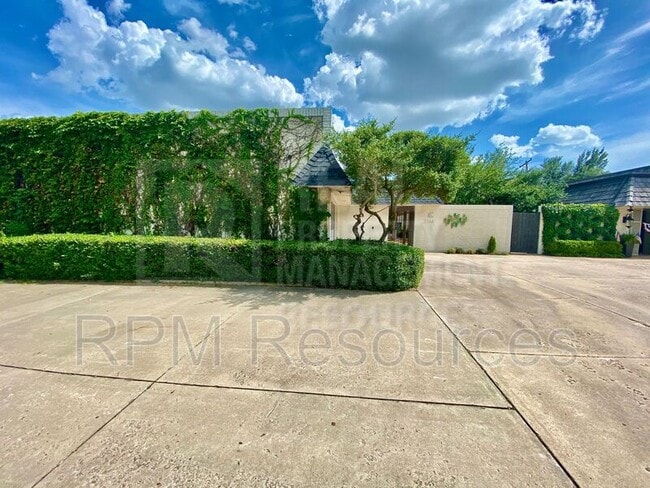 Foto del edificio - 2614 NW 62nd St