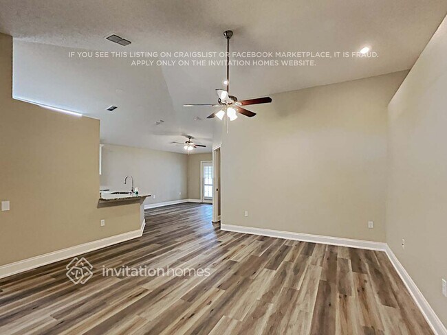 Foto del edificio - 134 Monterey Oaks Dr