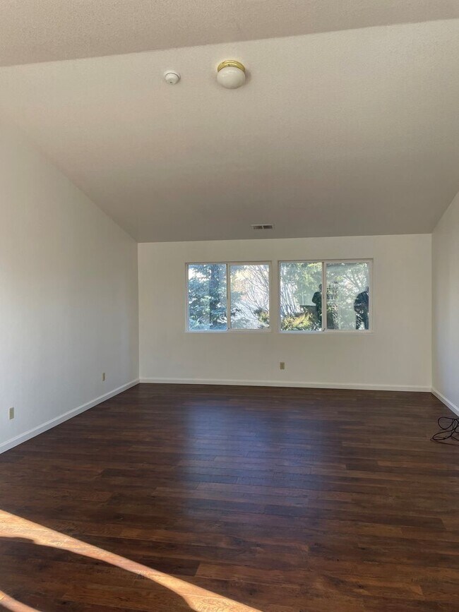 Foto del edificio - 3151 Sky Country Dr