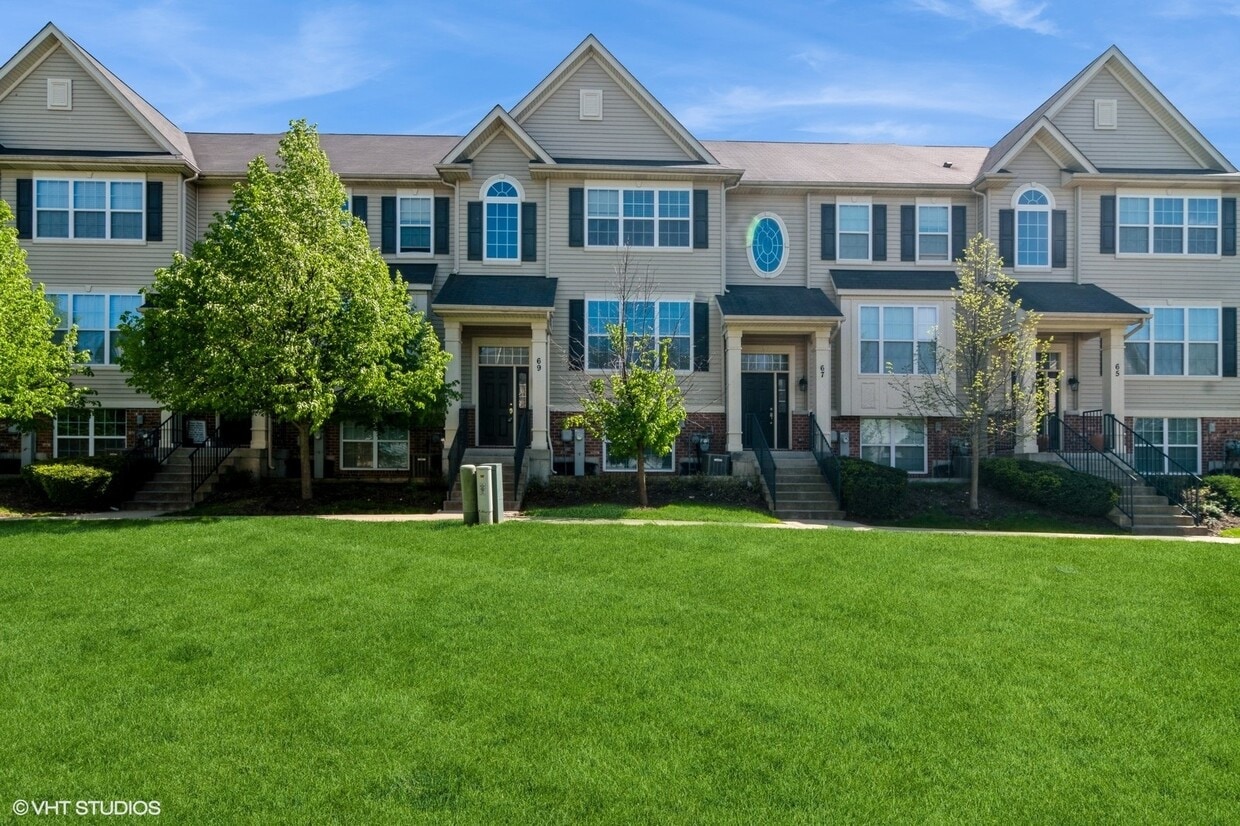 69 Melrose Ct, South Elgin, IL 60177 Townhome Rentals in South Elgin