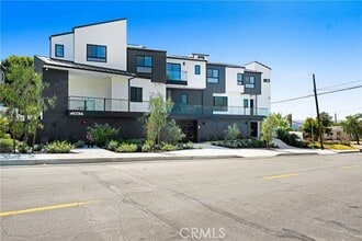 Building Photo - 4036 Rosemont Ave