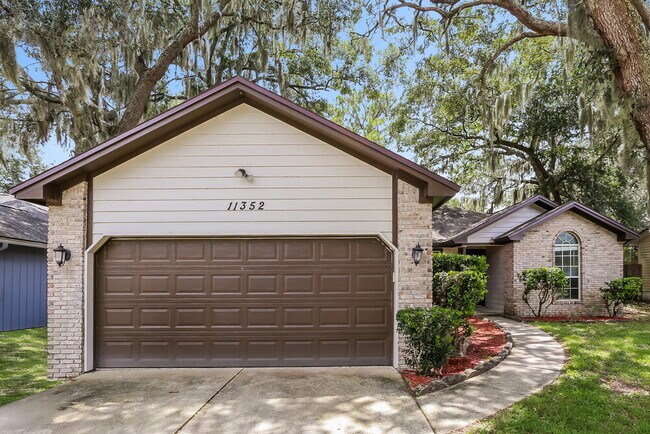 Building Photo - 11352 Trotting Horse Ln S