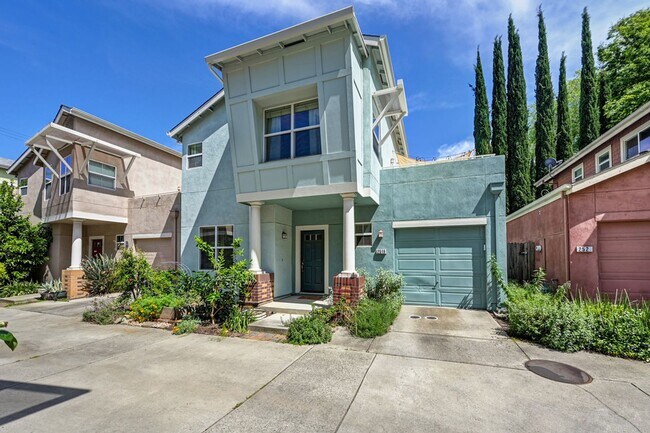 Foto del edificio - Move-In Ready Midtown 3 Bedroom, 3 Bath Home
