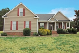 Building Photo - 140 Adler Ln