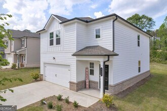 Building Photo - 828 Evergreen Rd